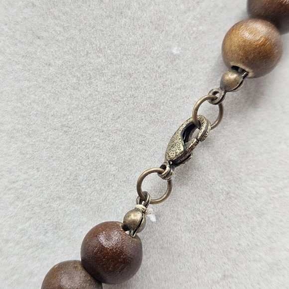 VINATGE Carnelian and Plastic Chunky Beaded Statement Necklace - Picture 5 of 6